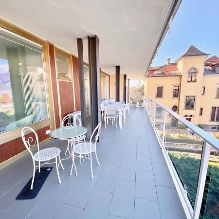 Appartamento Palazzo Di Vetro Luino Exterior photo