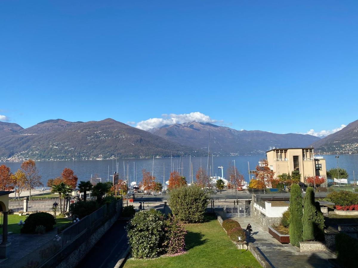 Appartamento Palazzo Di Vetro Luino Exterior photo